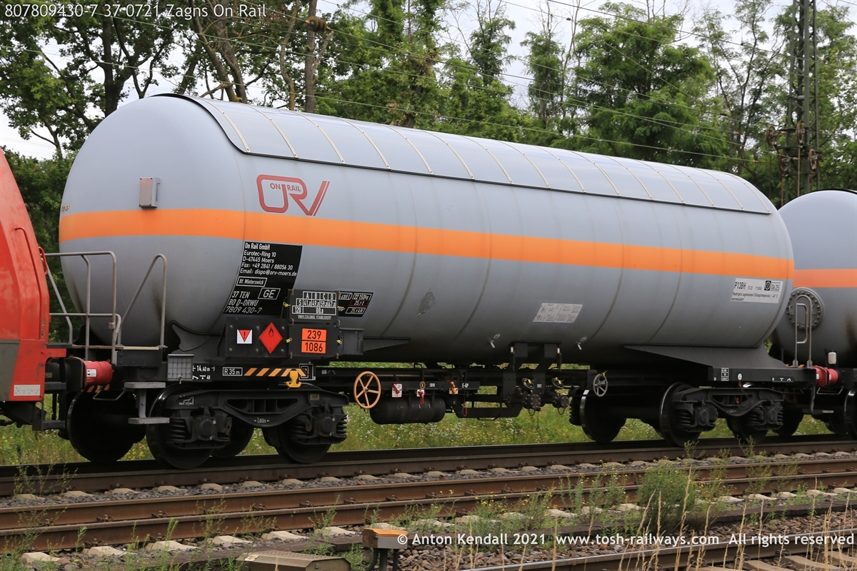 807809430-7_37 0721 Zagns On Rail.JPG